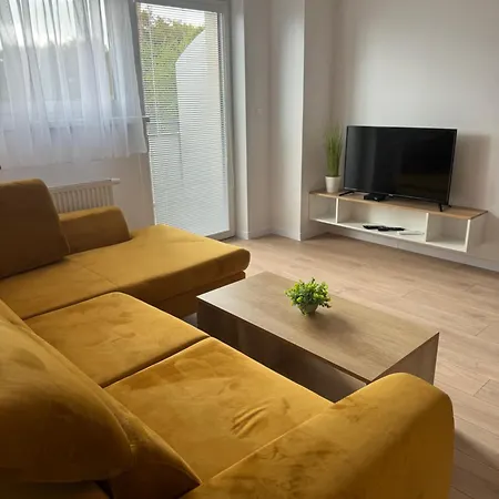 Lesna 5, Apartment *