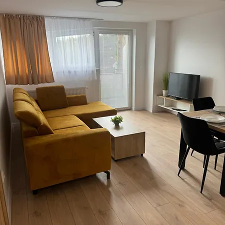 Lesna 5, Apartment *